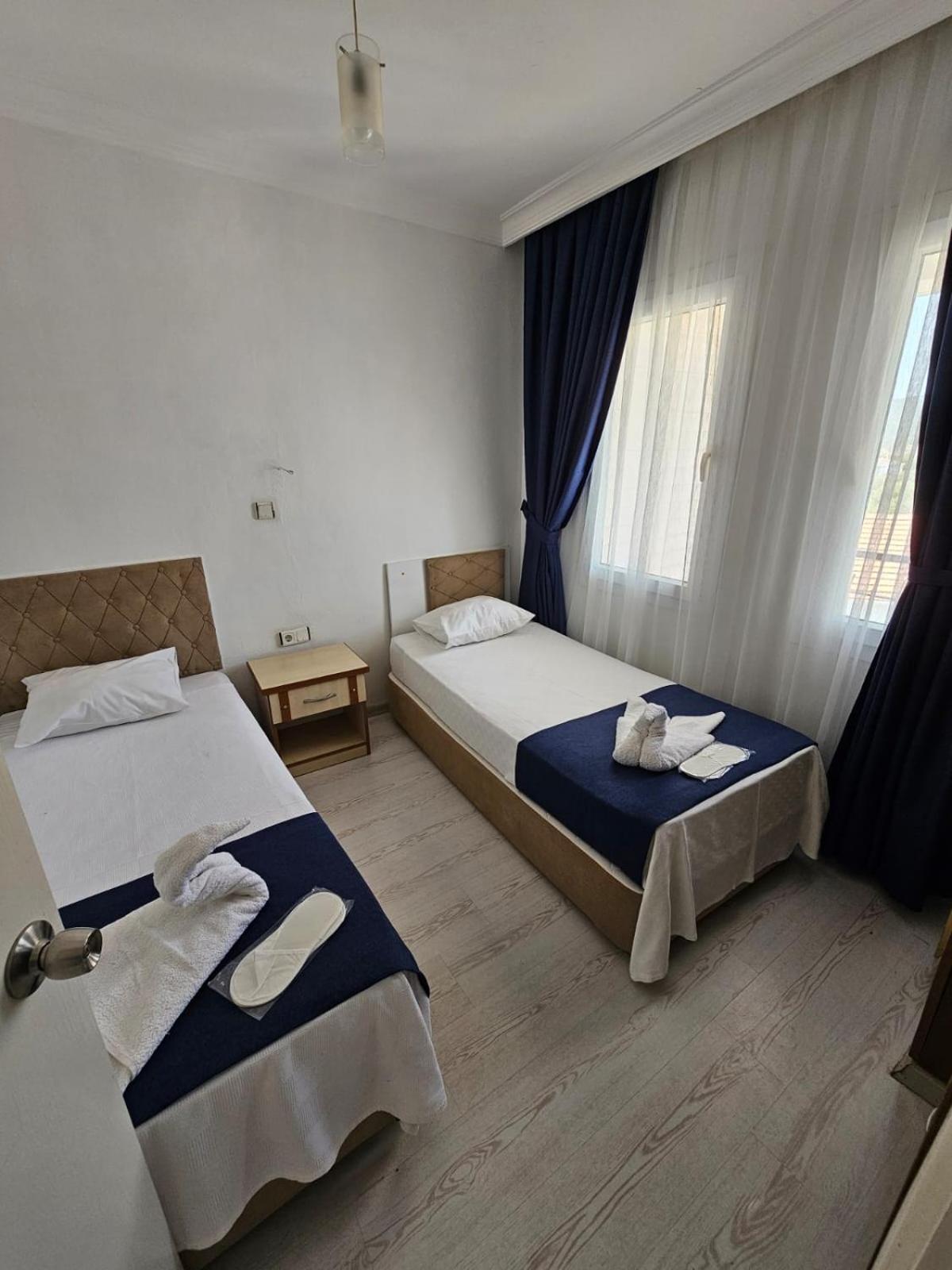 Yenifoca Ersan Hotel Экстерьер фото